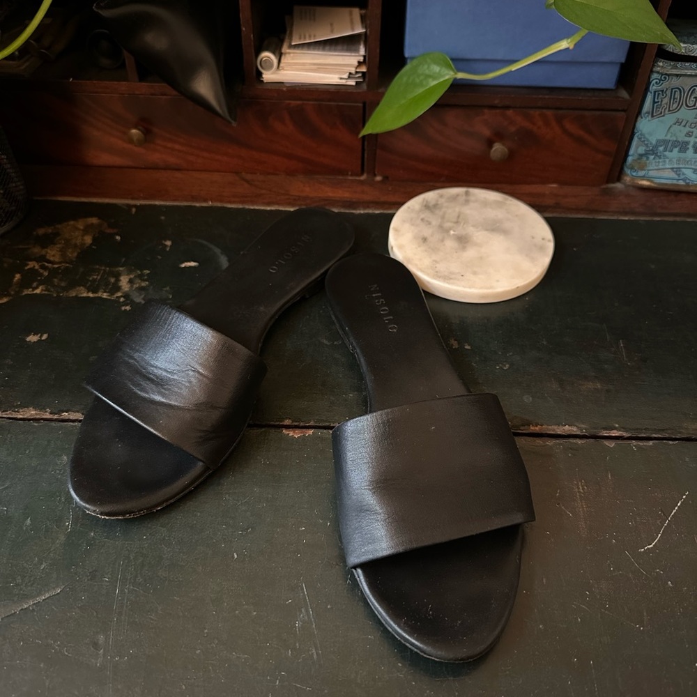 Nisolo Isla slides, black, 6